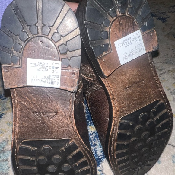 Clark’s Men\'s Brown Leather Boots

Size 10

Never worn! main image 5